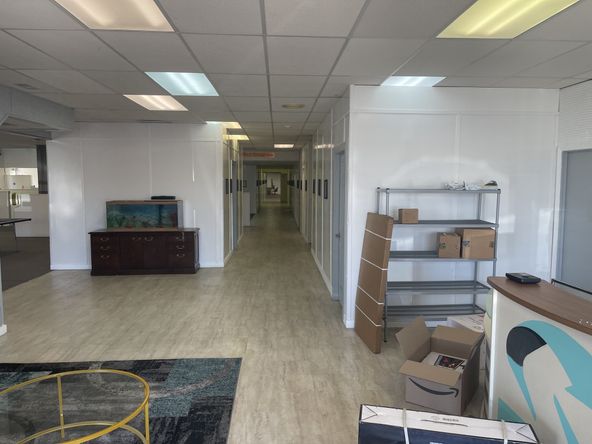 Stoller Building: 909-929 N. Coliseum Boulevard, Fort Wayne, IN 46805